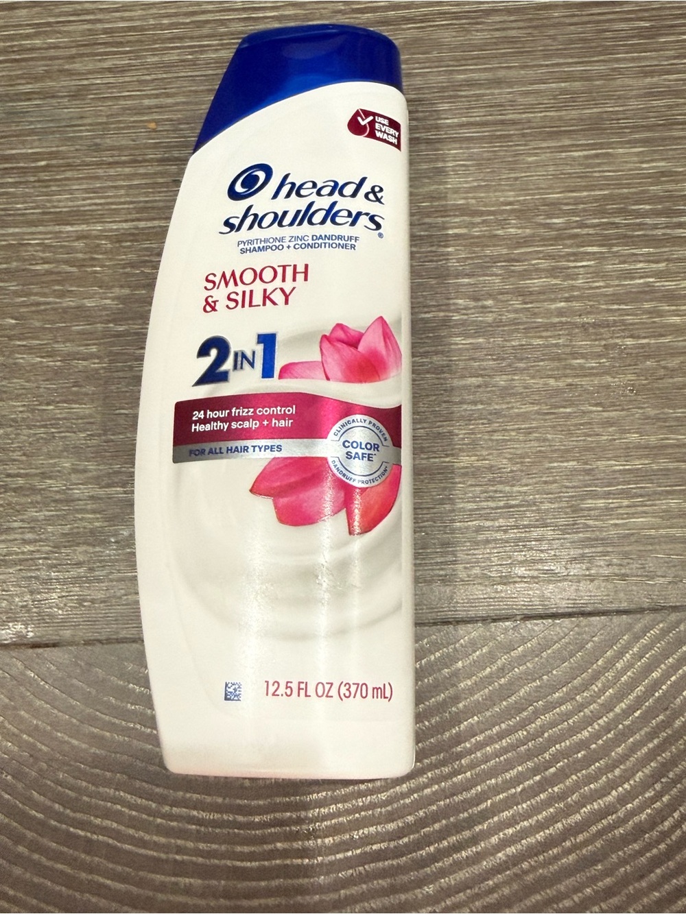 NWT head & shoulders Smooth & Silky 2-in-1 Shampoo + Conditioner color safe